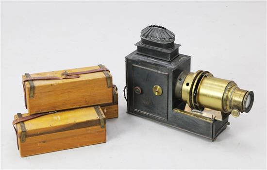 A late Victorian magic lantern